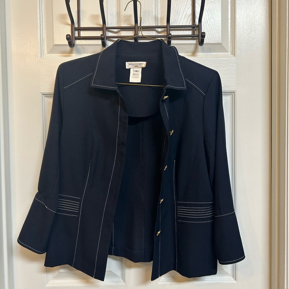 Women's size 12, Black Pants & Matching Jacket by Miss Dorby. Good condition.